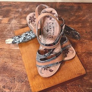 l’Artiste sandals “Meera” strap sandals